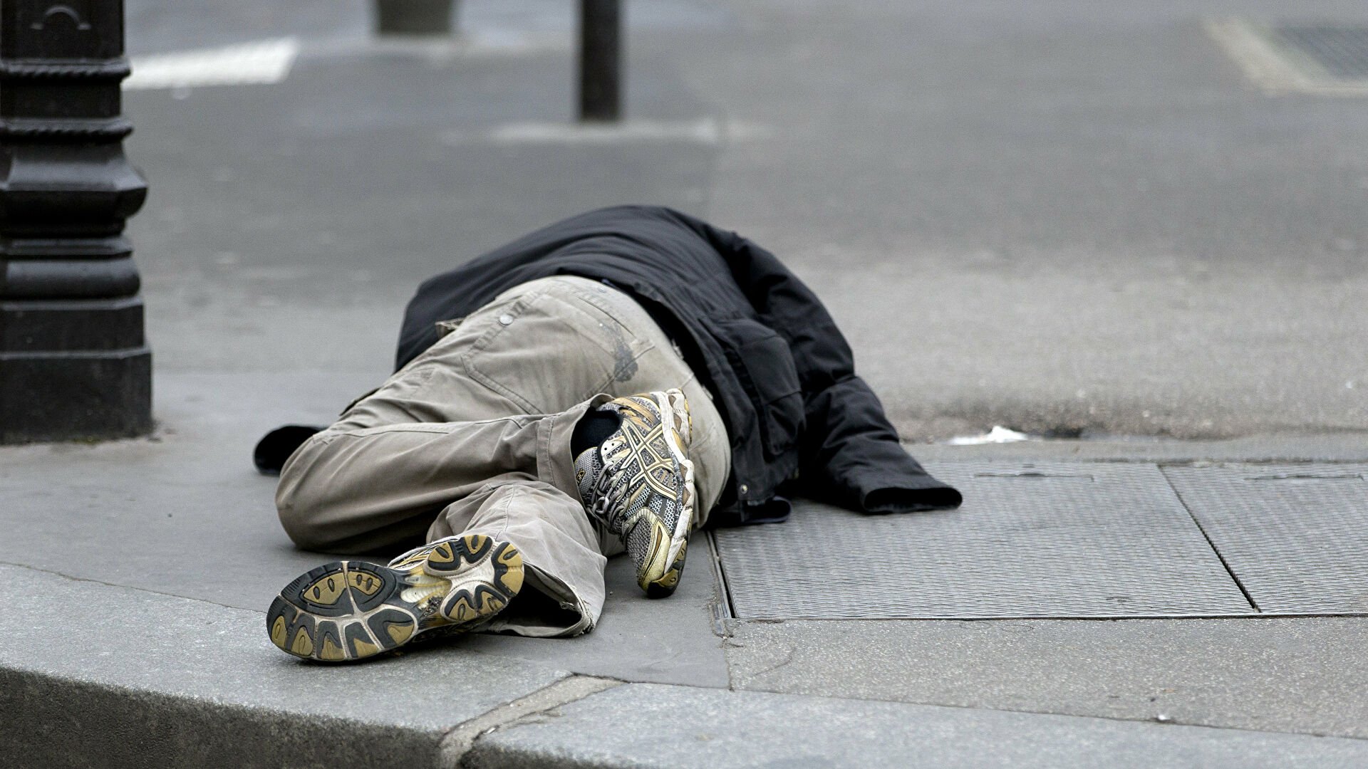 Un photographe français est mort de froid a Paris! – الشروق أونلاين