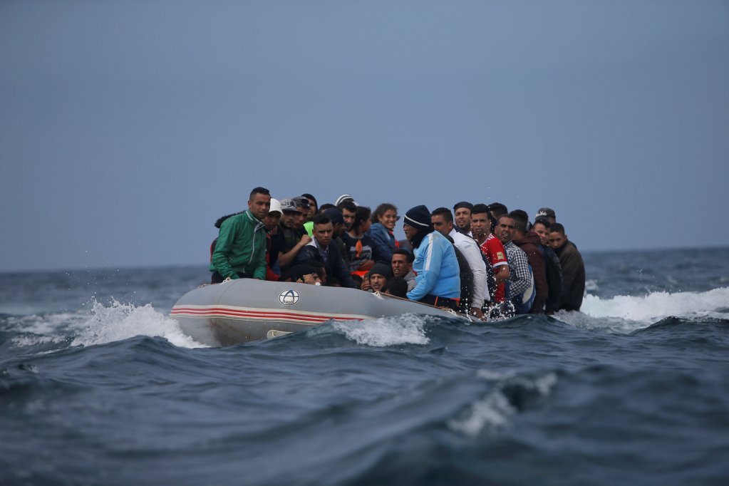 تفكيك شبكة دولية لتنظيم رحلات الهجرة السريّة من المغرب فيديو – الشروق